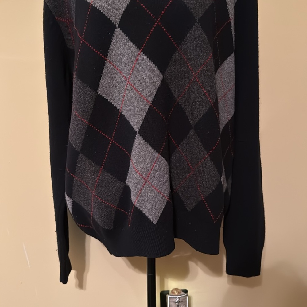 Jos A Bank sweater - Picture 3 of 11
